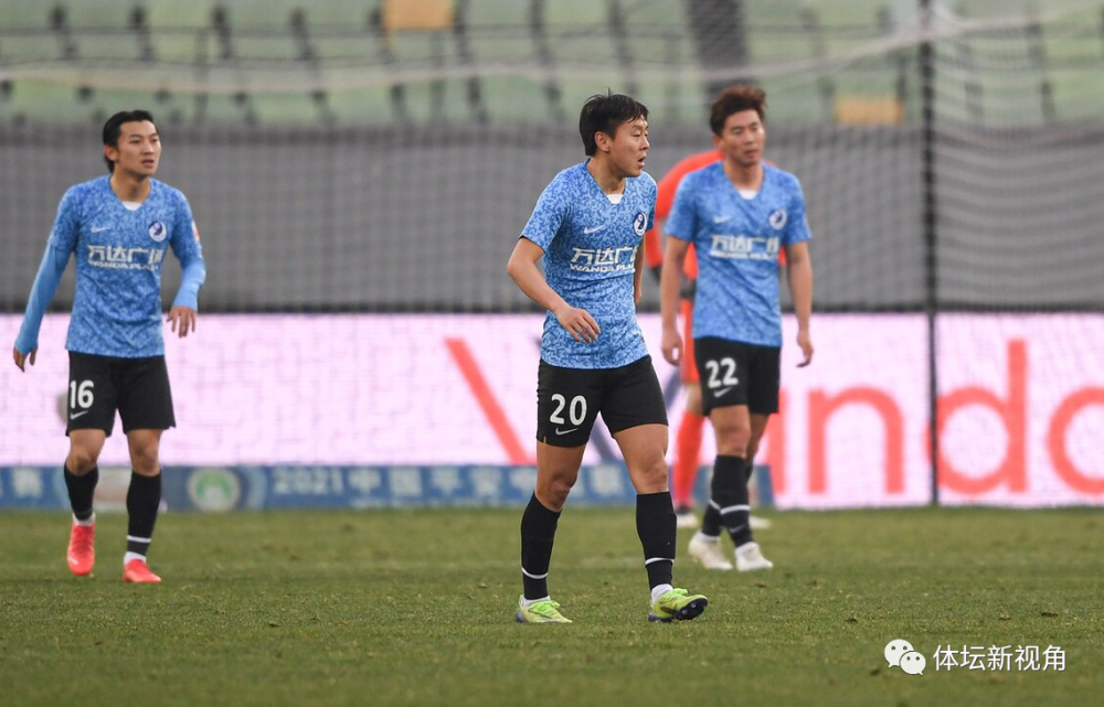 包含T1翻盘DFM,BDD操刀奇招英雄翻盘激烈交锋成都决赛之夜,留下经典瞬间的词条 包含T1翻盘DFM,BDD操刀奇招英雄翻盘激烈交锋成都决赛之夜,留下经典瞬间的词条