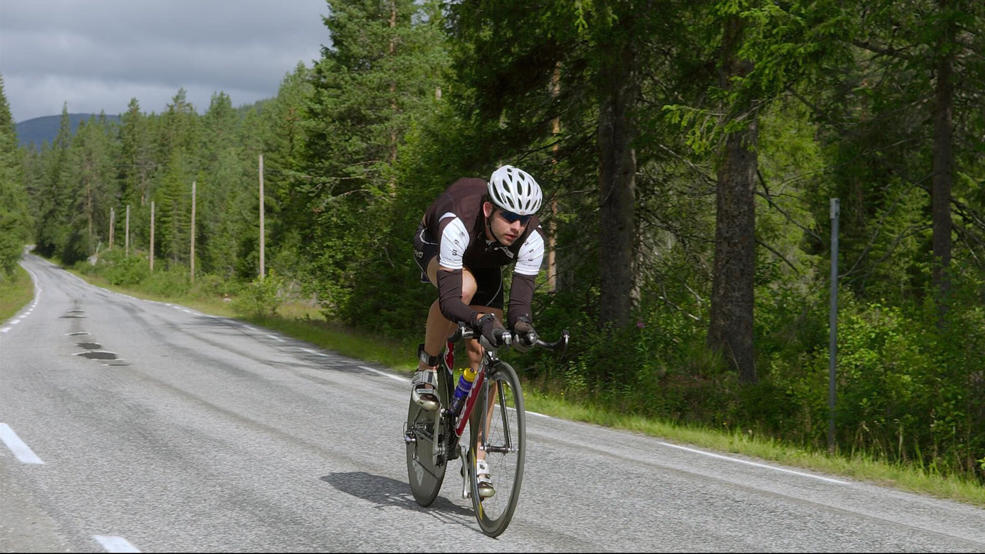 欧冠奇迹之夜！佛罗伦萨绝境翻盘，摩洛哥风暴为何骤止？